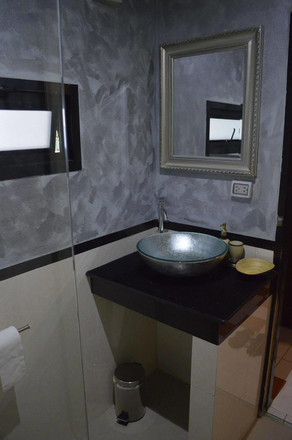 Baan Thai Homestay By Bgb Villas Praia de Kata Exterior foto